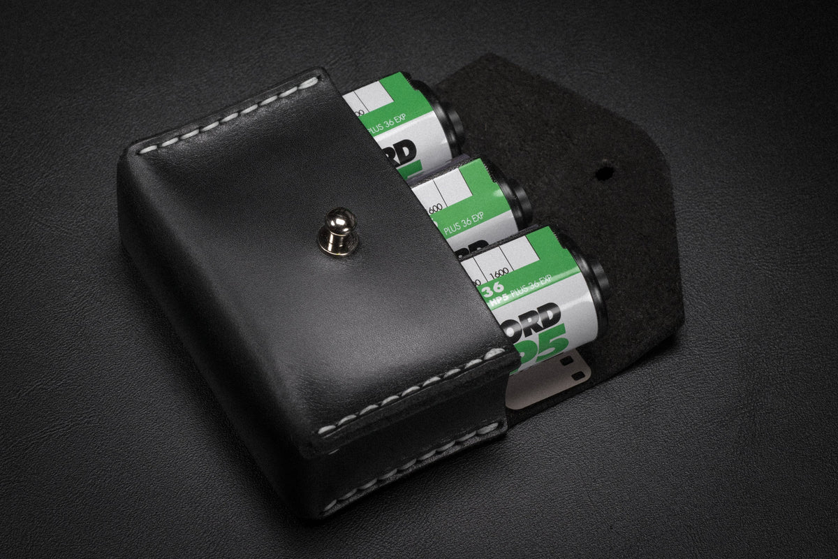 Leather film pouch (35mm)